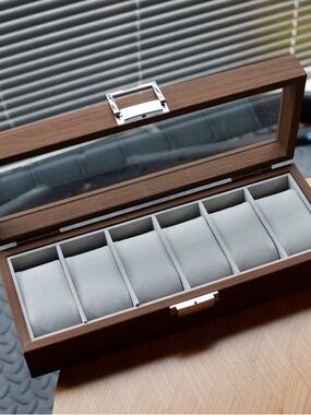 6-Slot Wooden Watch Case in Brown with Gray Interior - Unbranded